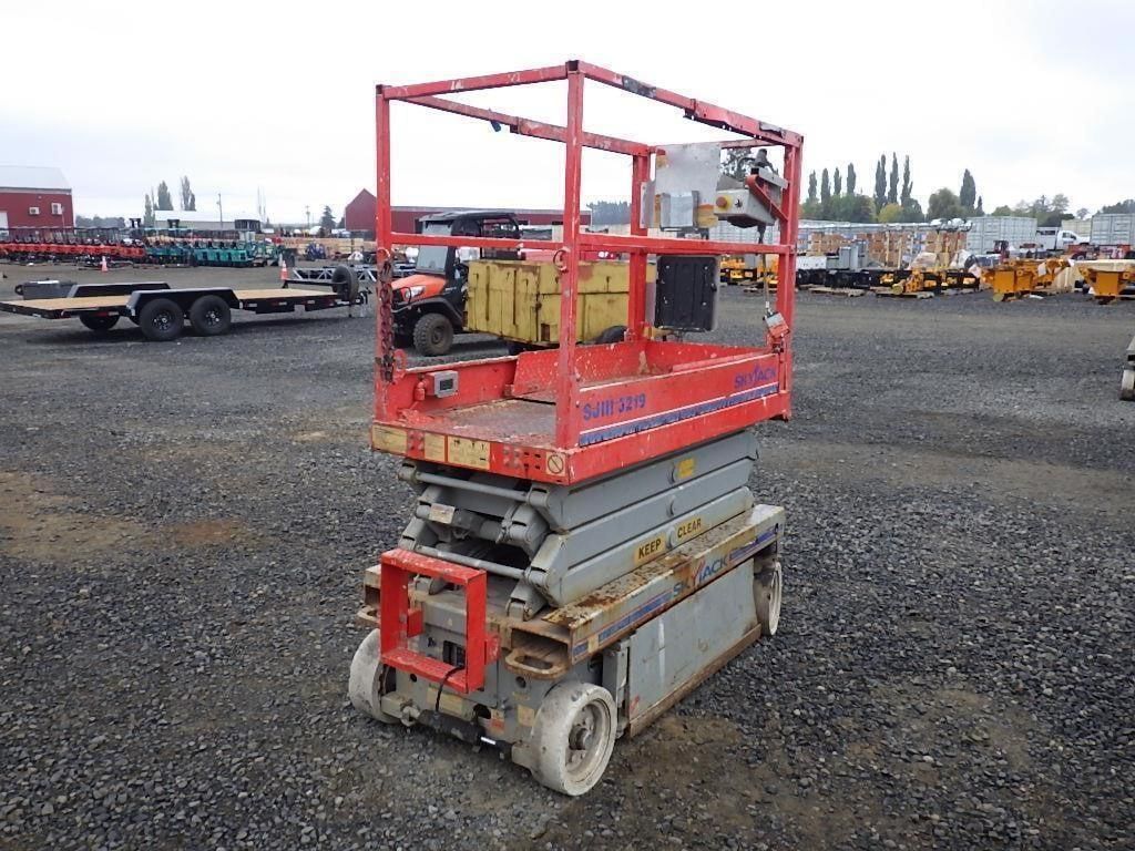 2005 Sky Jack SJIII3219 Equipment Image0