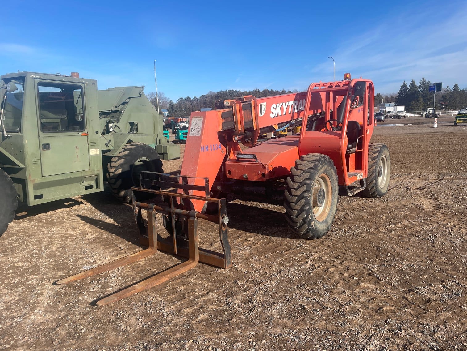 2005 Skytrak 8042 Equipment Image0