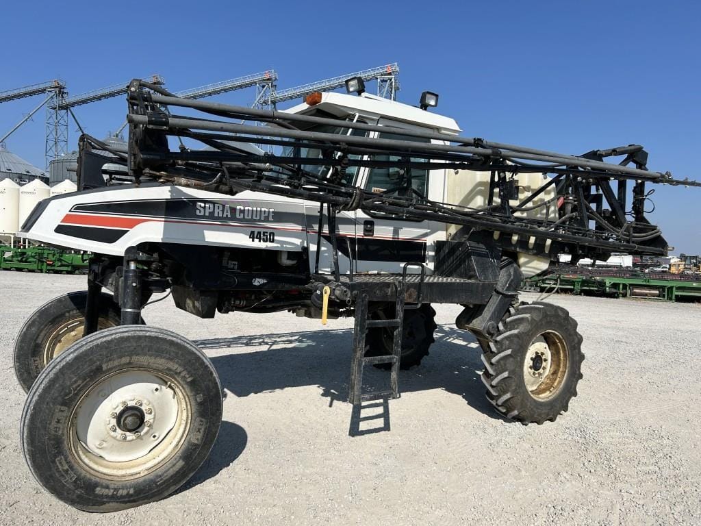 2005 Spra-Coupe 4450 Equipment Image0