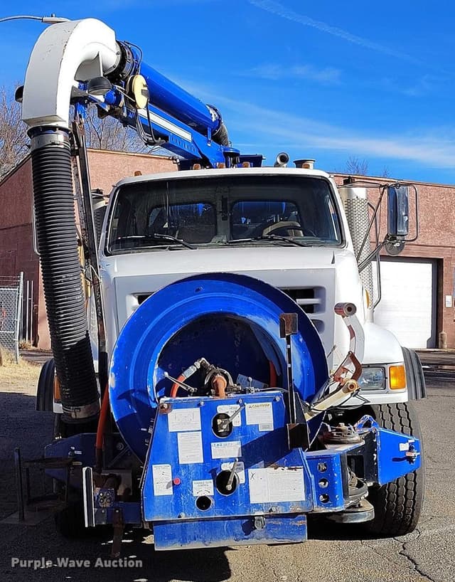 Image of Sterling L7500 equipment image 1