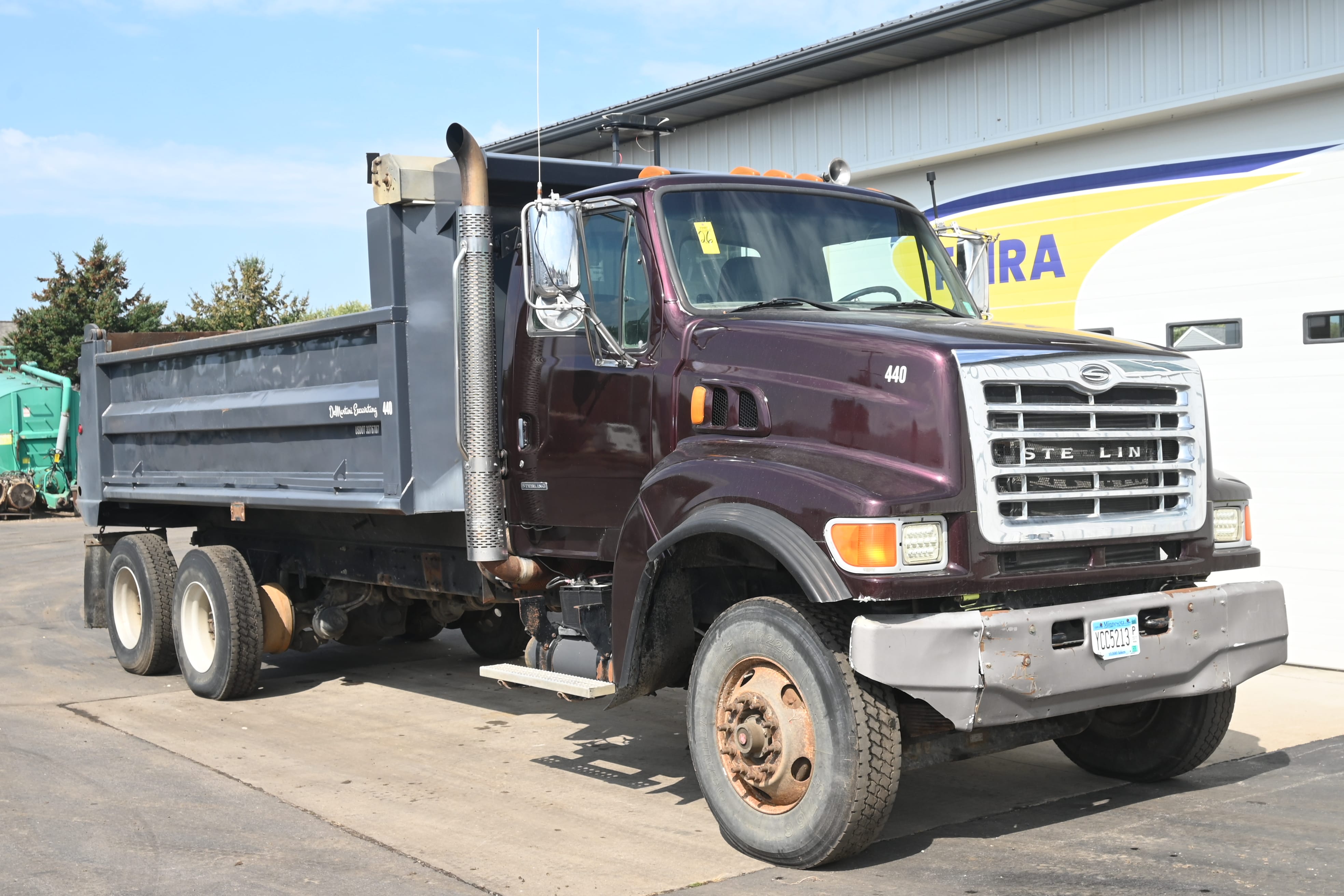 Main image Sterling L9500