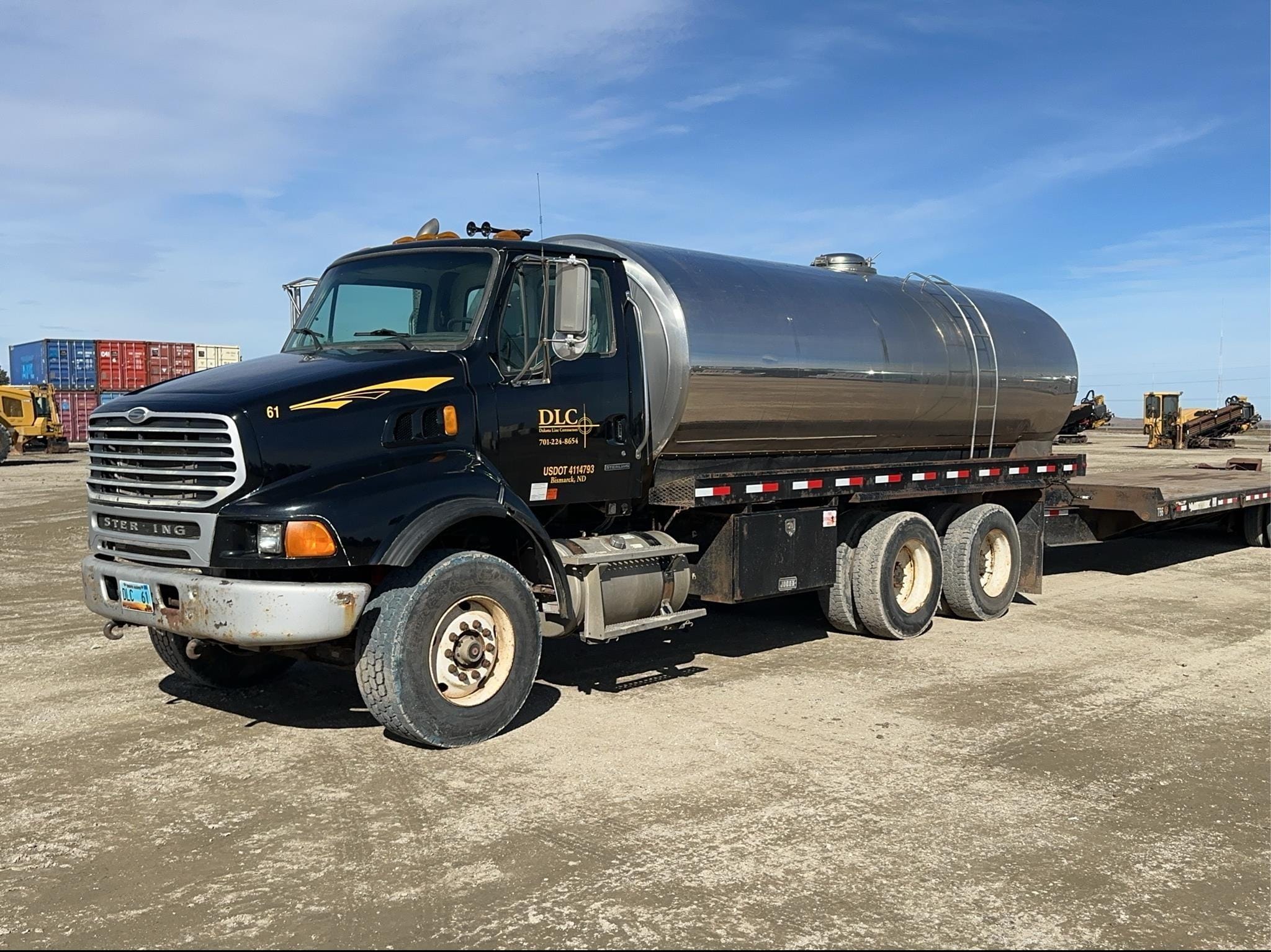 2005 Sterling LT9500 Equipment Image0