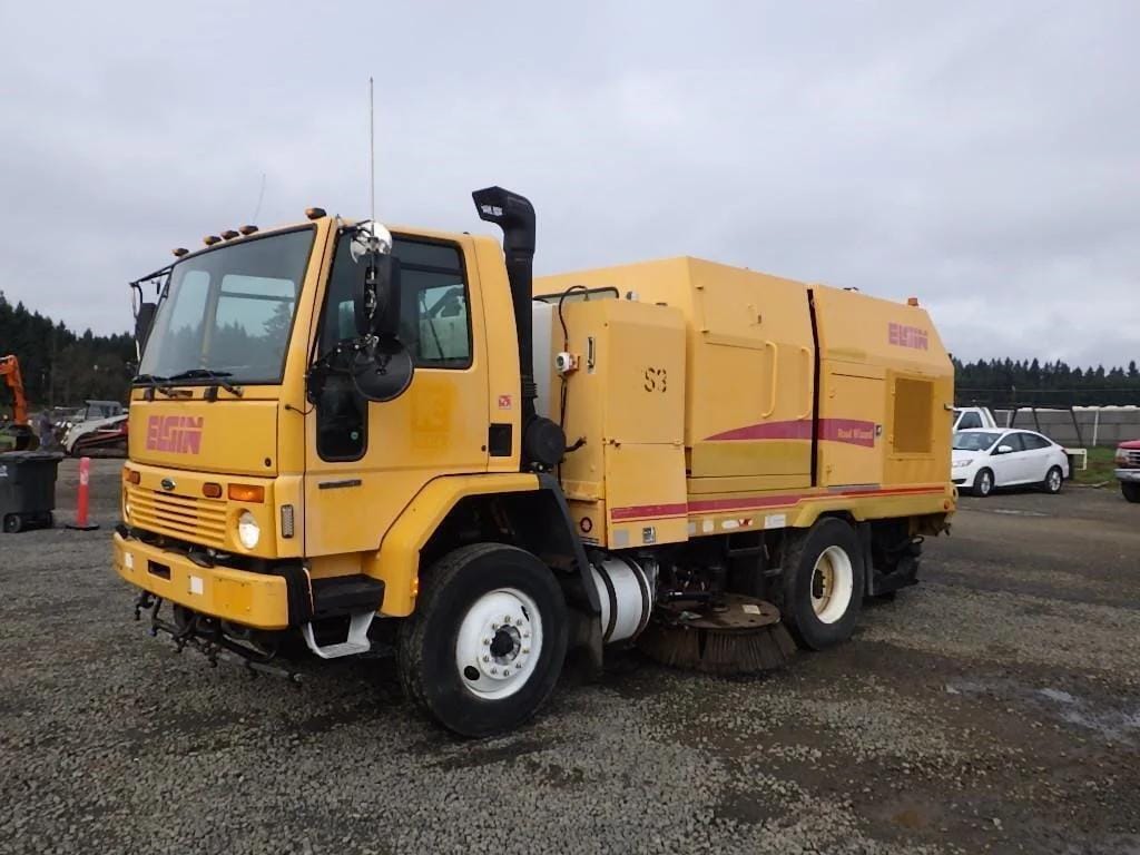 2005 Sterling SC8000 Equipment Image0