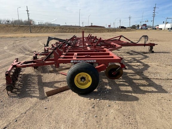 2005 Sunflower 3372 Image