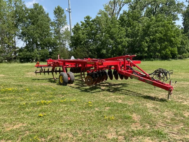 Image of Sunflower 4411 equipment image 2