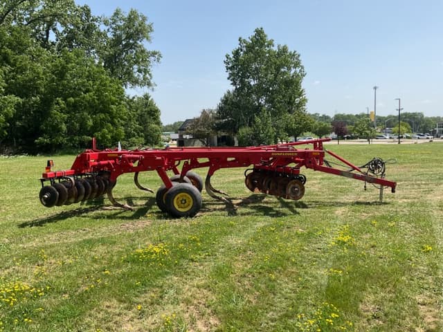 Image of Sunflower 4411 equipment image 3