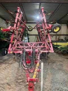 2005 Sunflower 5035-28 Equipment Image0