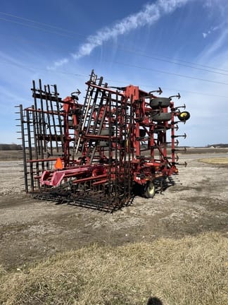 2005 Sunflower 5055-48 Equipment Image0