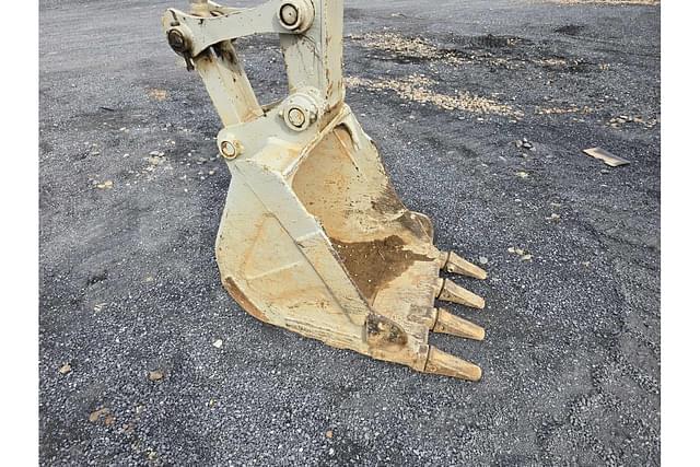 Image of Takeuchi TB175C equipment image 2