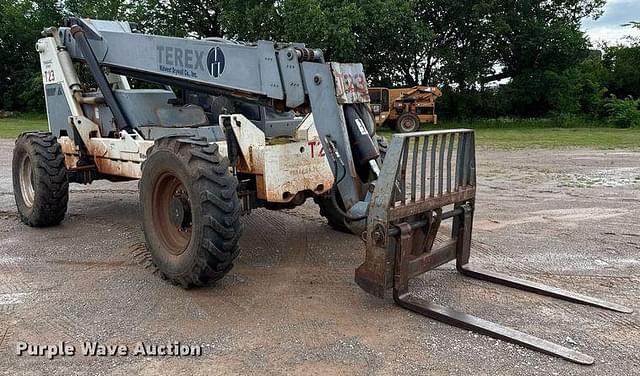 Image of Terex TH844C equipment image 2