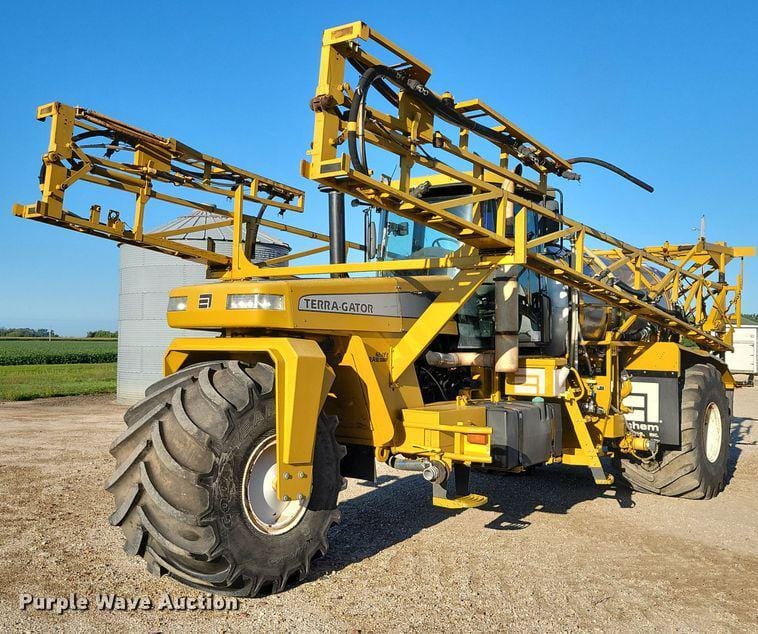 2005 Terra-Gator 6103 Equipment Image0