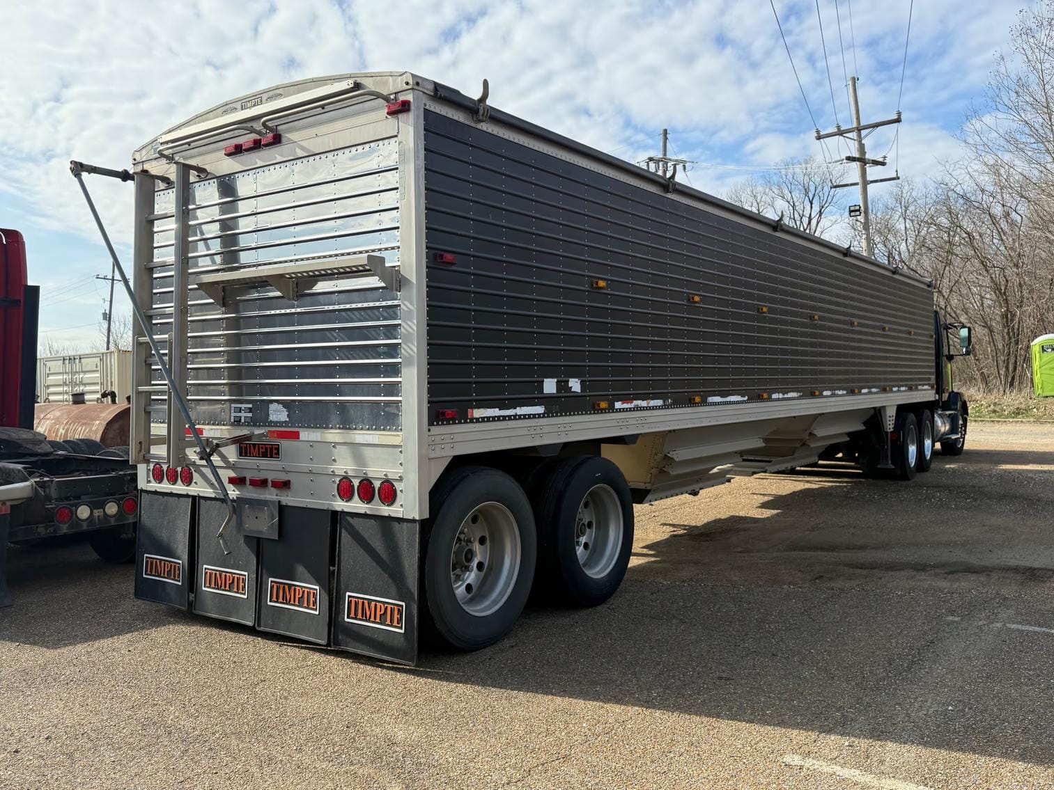 2005 Timpte Super Hopper Equipment Image0