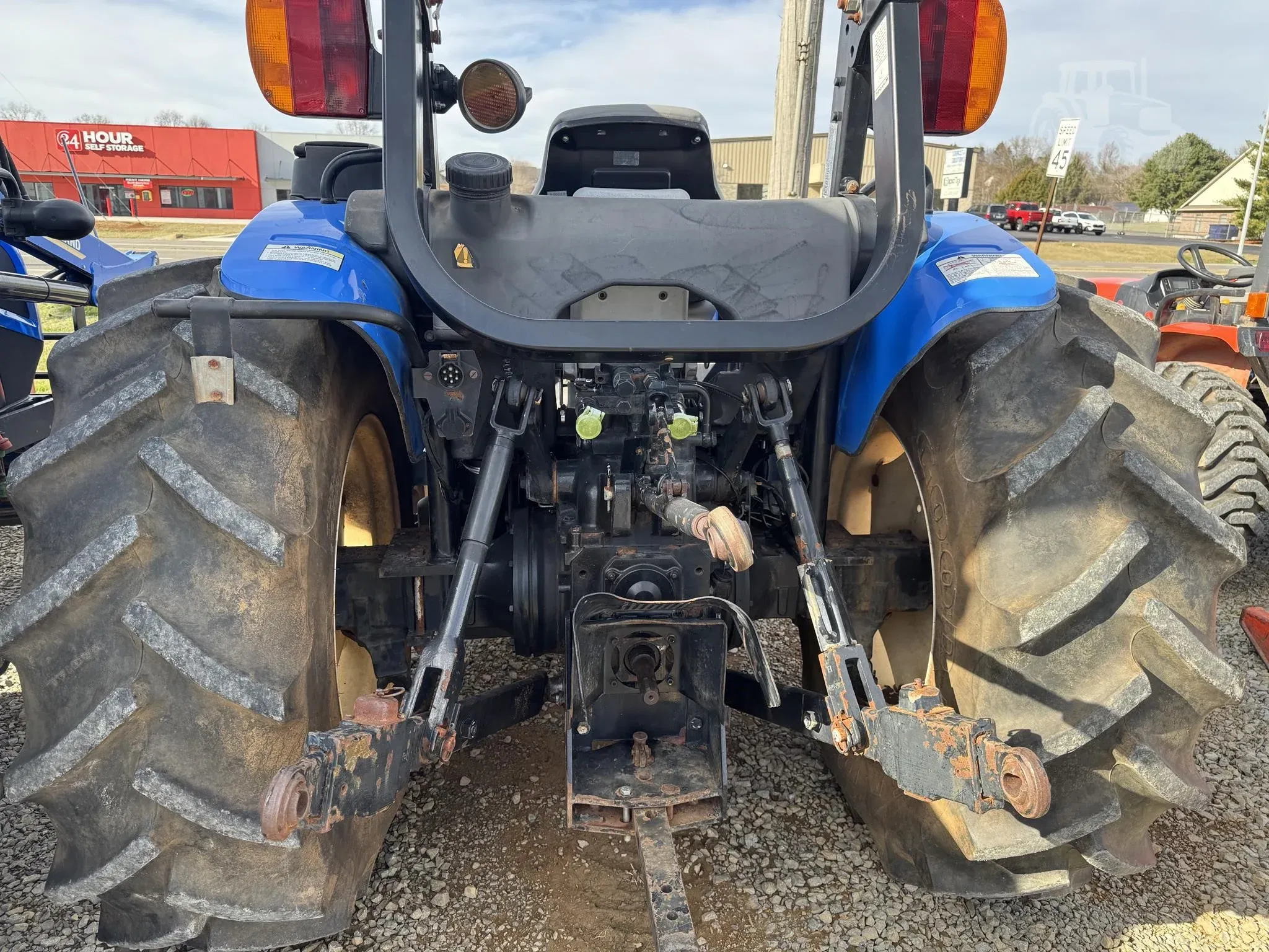 2005 New Holland TN60A Equipment Image0