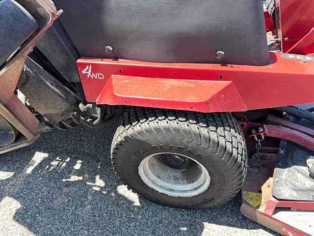 Image of Toro Groundsmaster 4000D equipment image 4