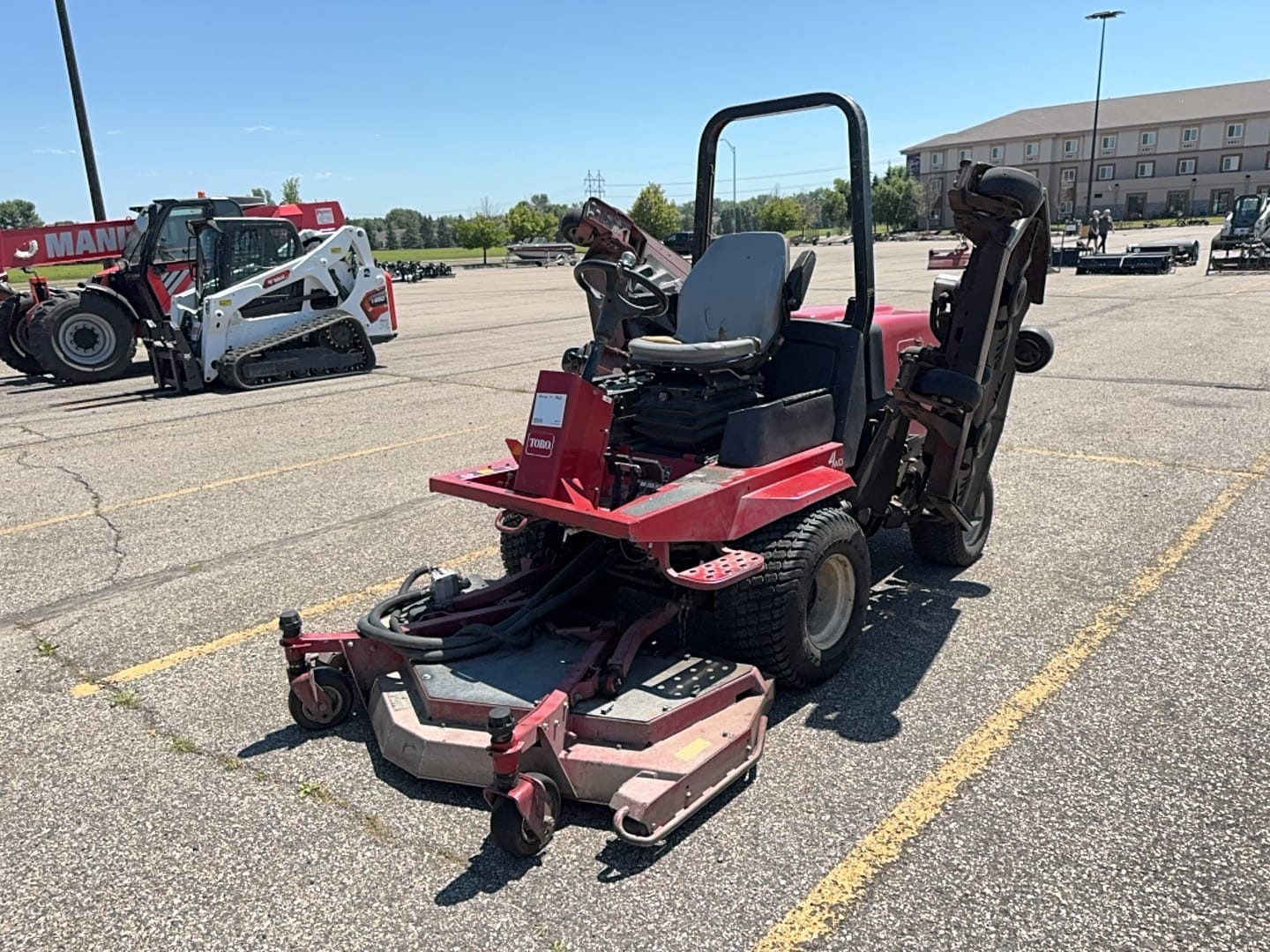 2005 Toro Groundsmaster 4000D Equipment Image0