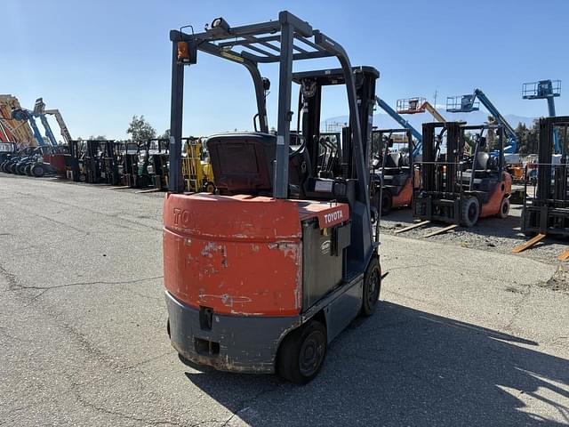 Image of Toyota 7FBCU25 equipment image 2