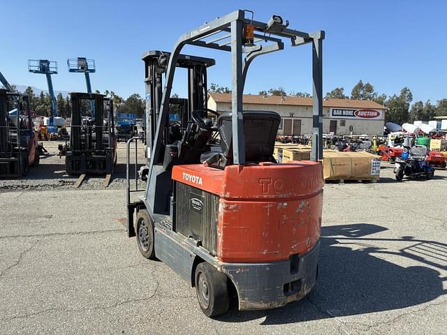 Image of Toyota 7FBCU25 equipment image 3