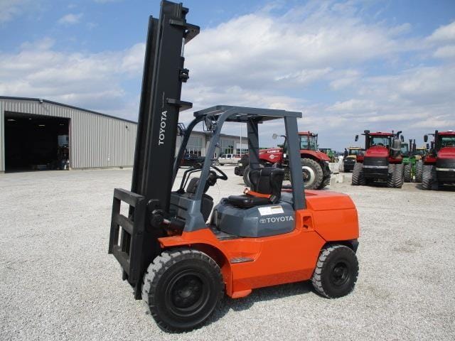 2005 Toyota 7FDU45 Equipment Image0