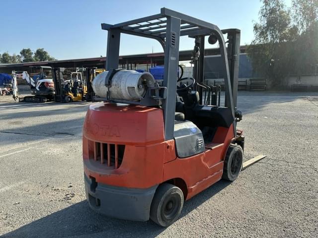 Image of Toyota 7FGCU25 equipment image 2