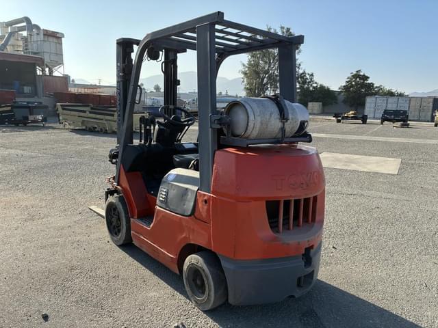 Image of Toyota 7FGCU25 equipment image 3