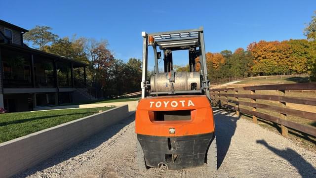 Image of Toyota 7FGU25 equipment image 4