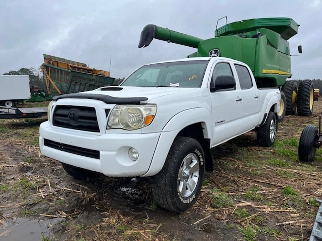 Image of Toyota Tacoma Primary image