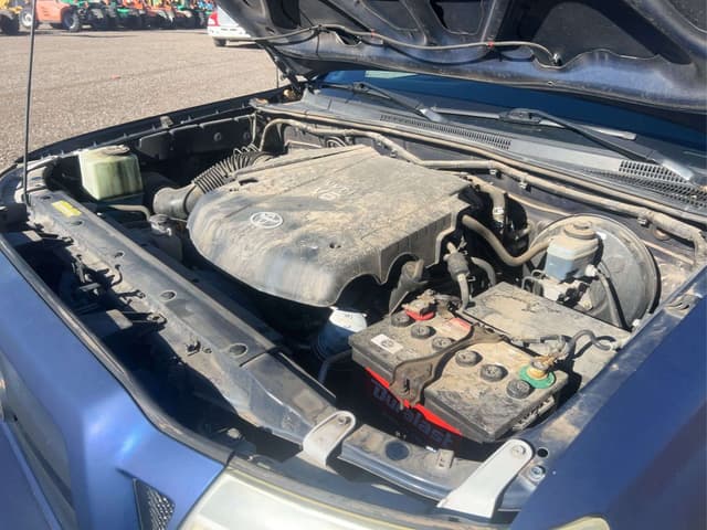 Image of Toyota Tacoma equipment image 4