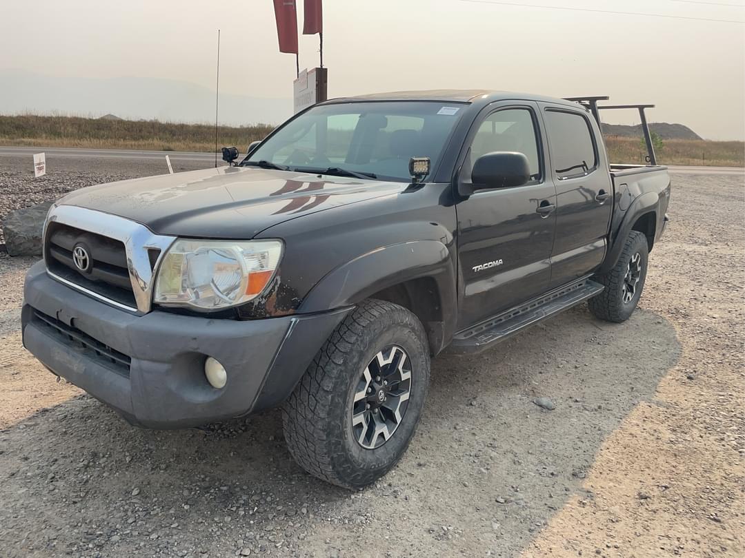 Image of Toyota Tacoma Primary image