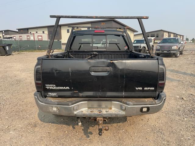 Image of Toyota Tacoma equipment image 3