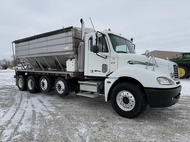 Image of Freightliner CL120 equipment image 1