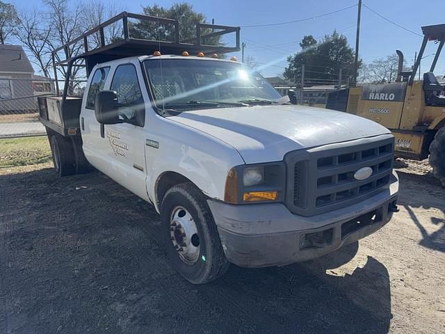 Image of Ford F-350 equipment image 1