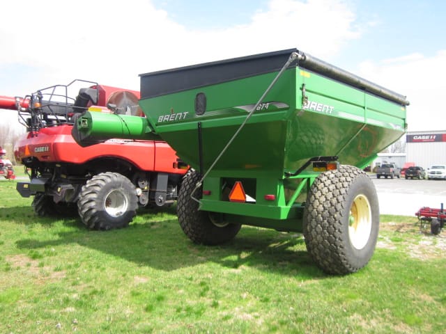 2005 Unverferth 674 Equipment Image0