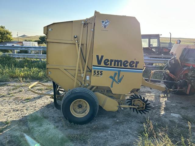 Image of Vermeer 555XL equipment image 2