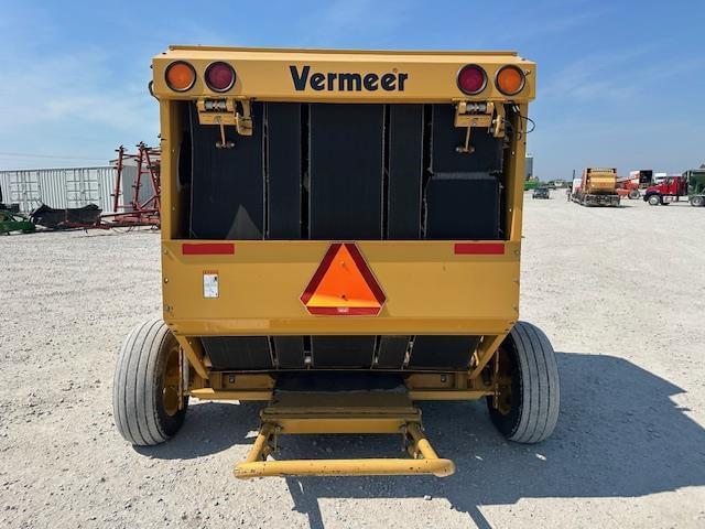 Image of Vermeer 555XL equipment image 3