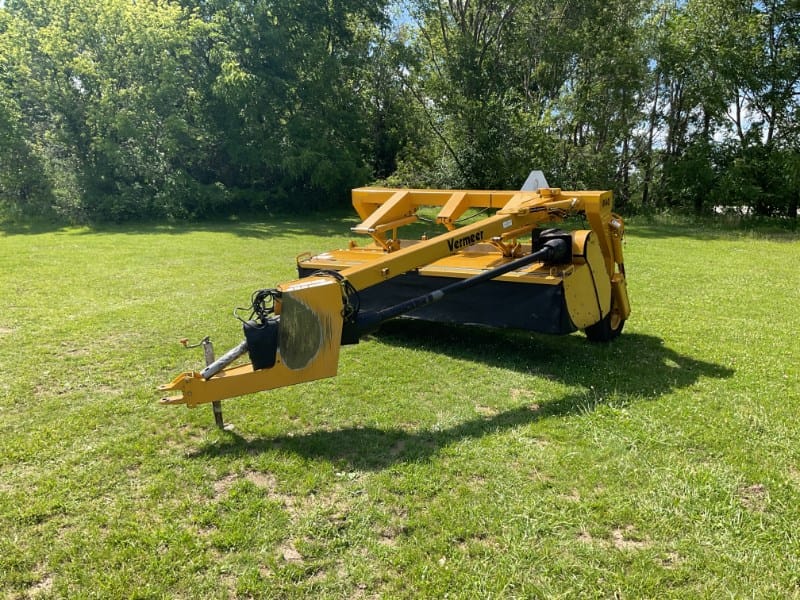 2005 Vermeer 840 Equipment Image0