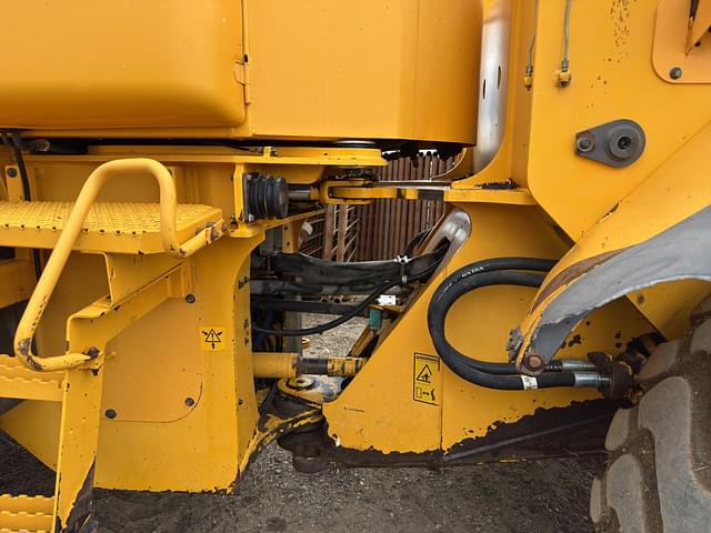 Image of Volvo L110E equipment image 2