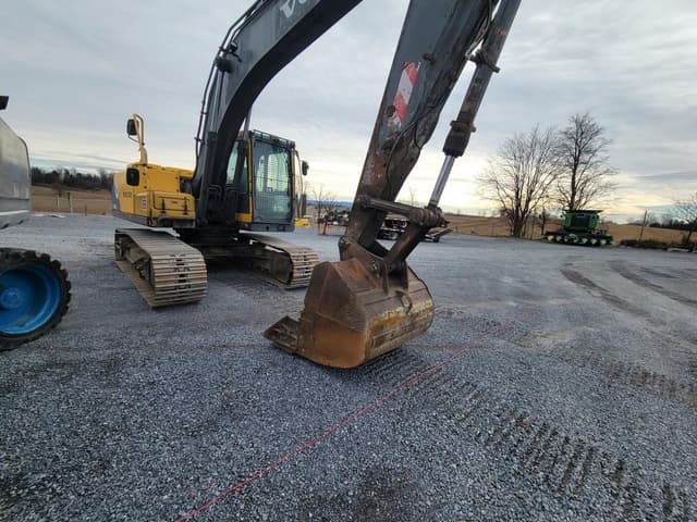 Image of Volvo EC160BLC equipment image 2