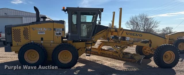 Image of Volvo G720B equipment image 3