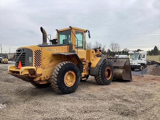 Image of Volvo L110E equipment image 3