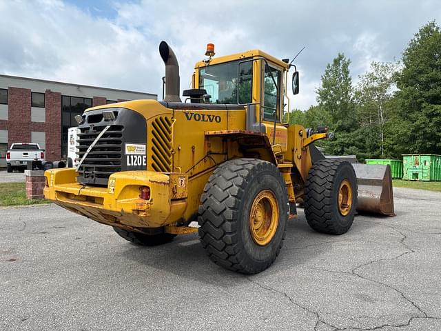 Image of Volvo L120E equipment image 4