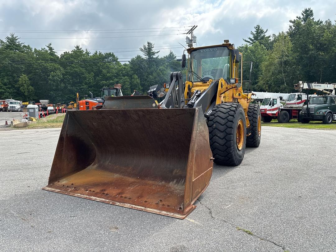 Image of Volvo L120E Primary image