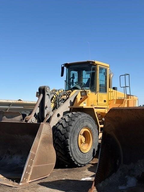 2005 Volvo L150E Equipment Image0
