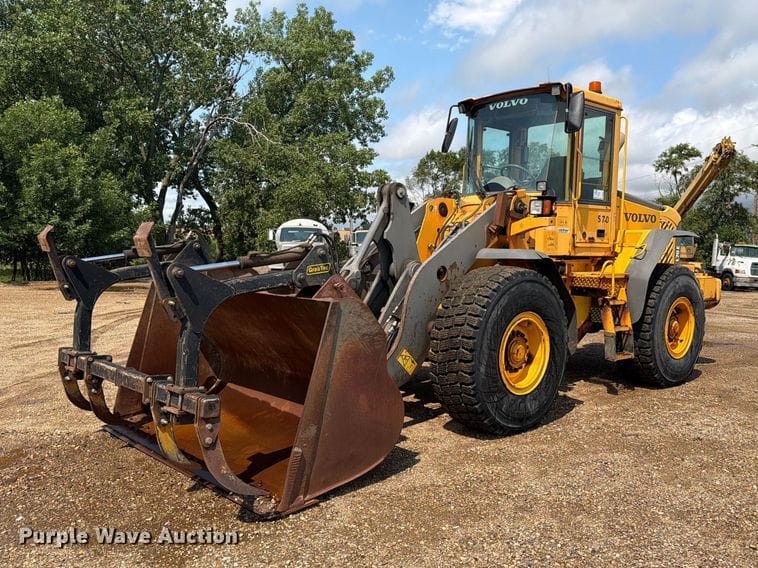 2005 Volvo L70E Equipment Image0