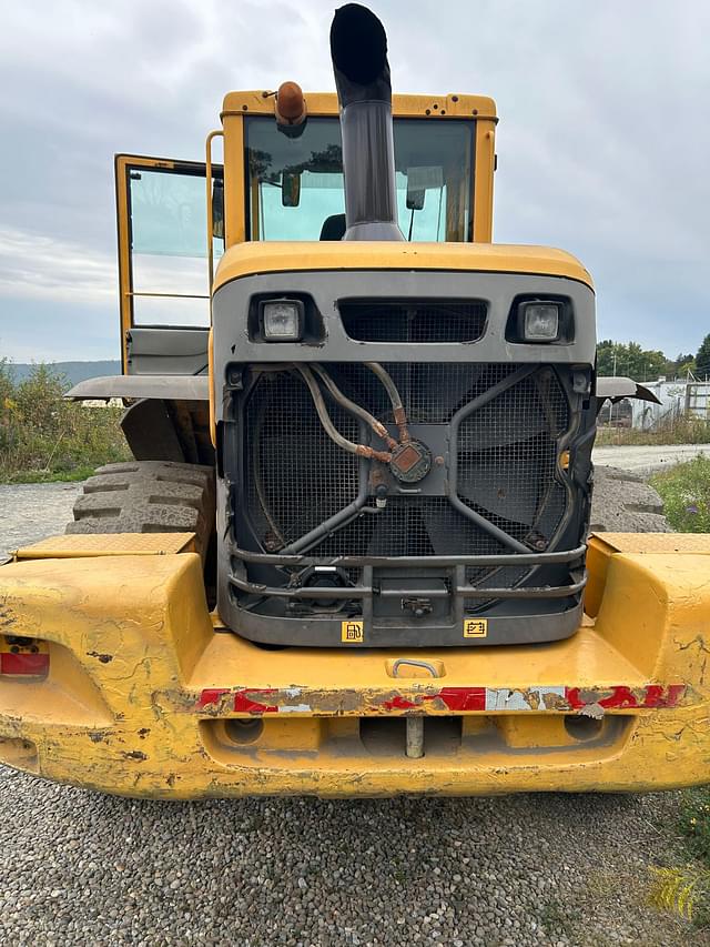 Image of Volvo L90E equipment image 4