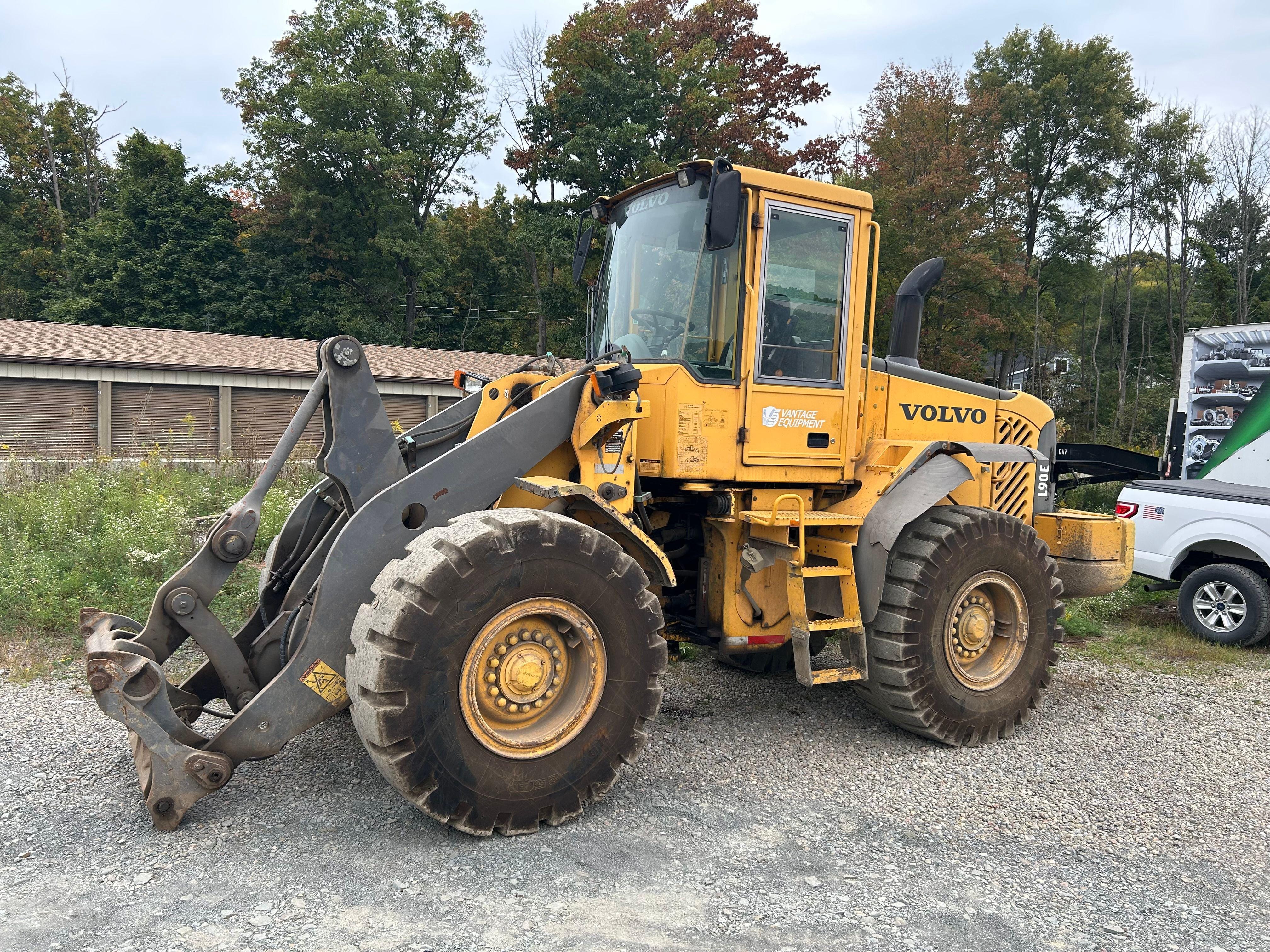 Main image Volvo L90E