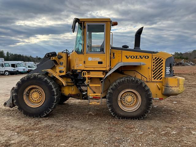 Image of Volvo L90E equipment image 3