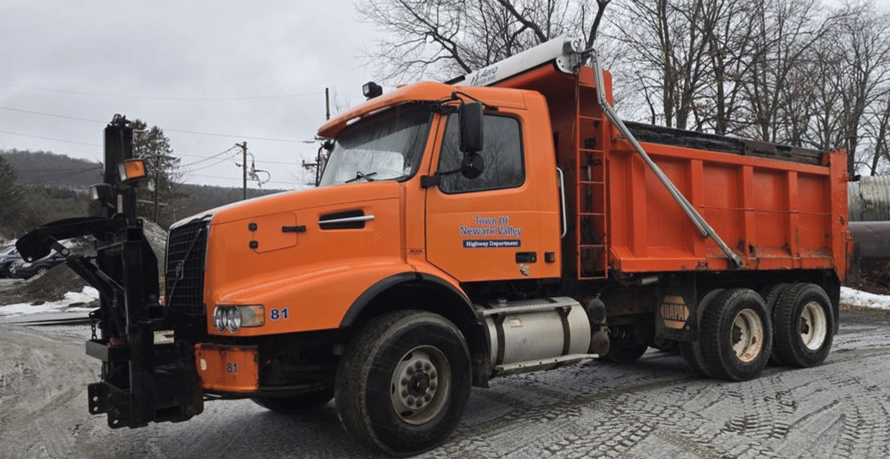 2005 Volvo VHD Equipment Image0