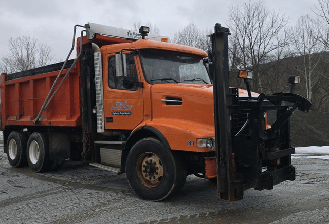 Image of Volvo VHD equipment image 4