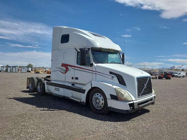 Image of Volvo VNL equipment image 2