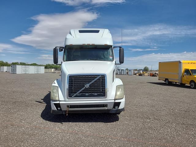 Image of Volvo VNL equipment image 1